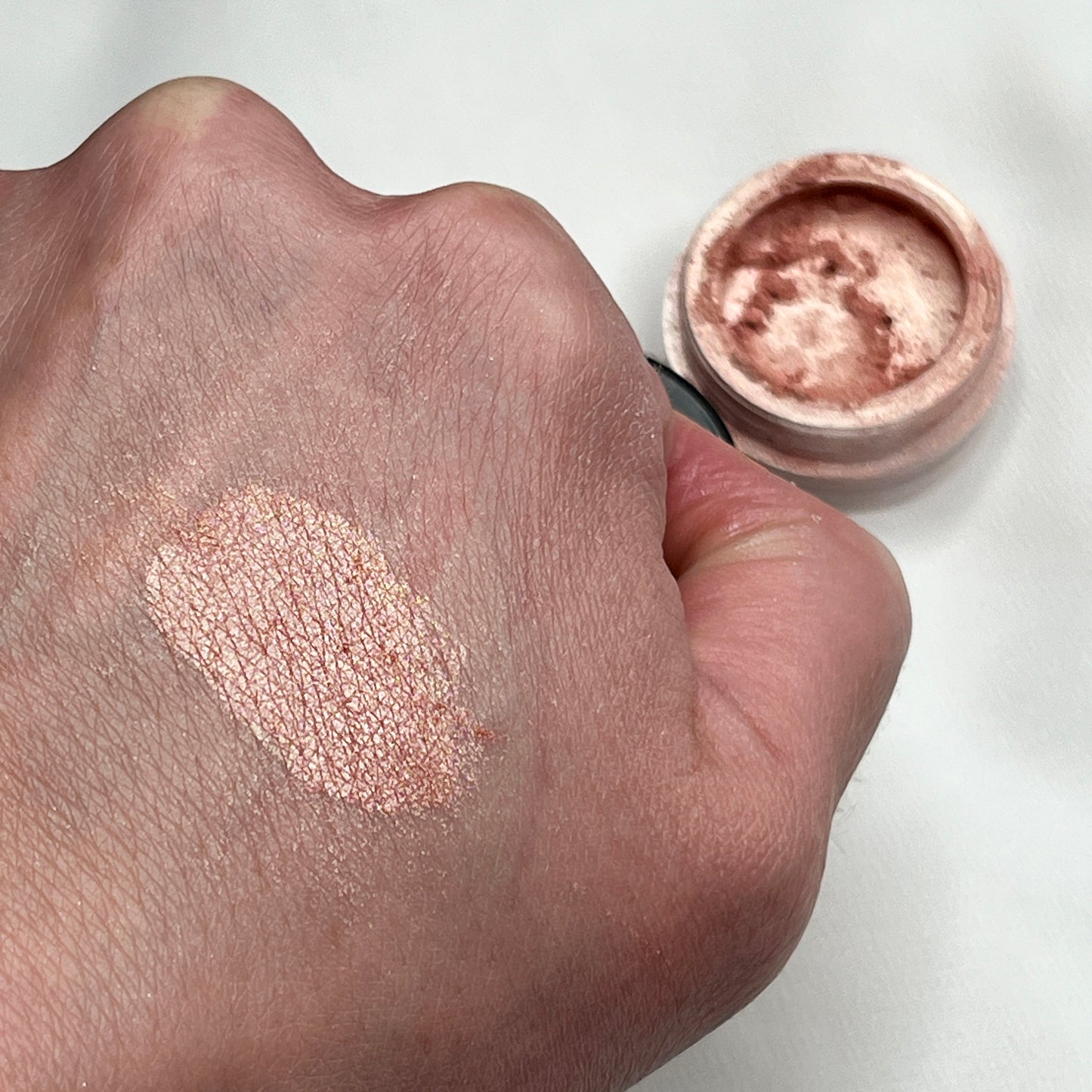 aden cosmetics pigment por és selyempor