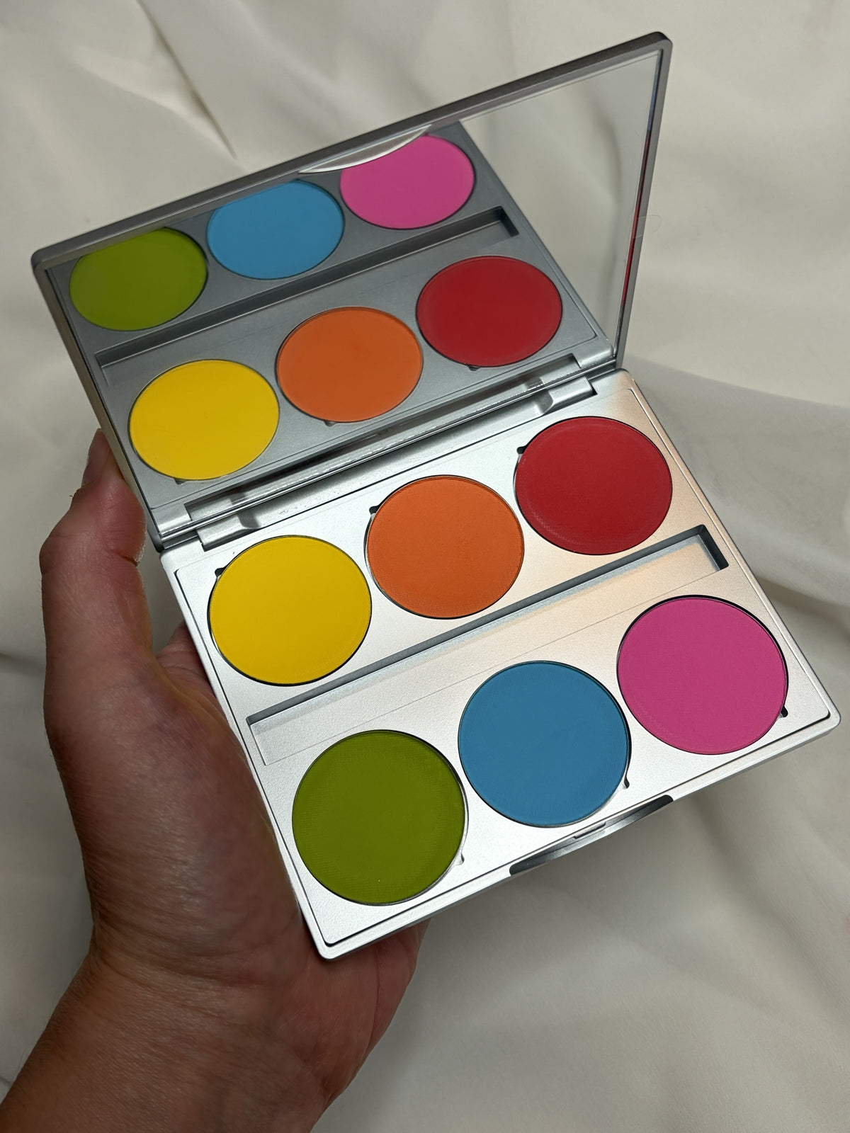 ÚJ! Kryolan VIVID Szemhéjpúder paletta