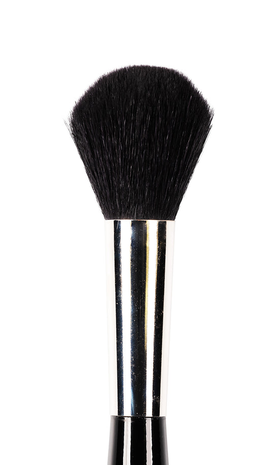 Turbucz Tímea Powder Brush