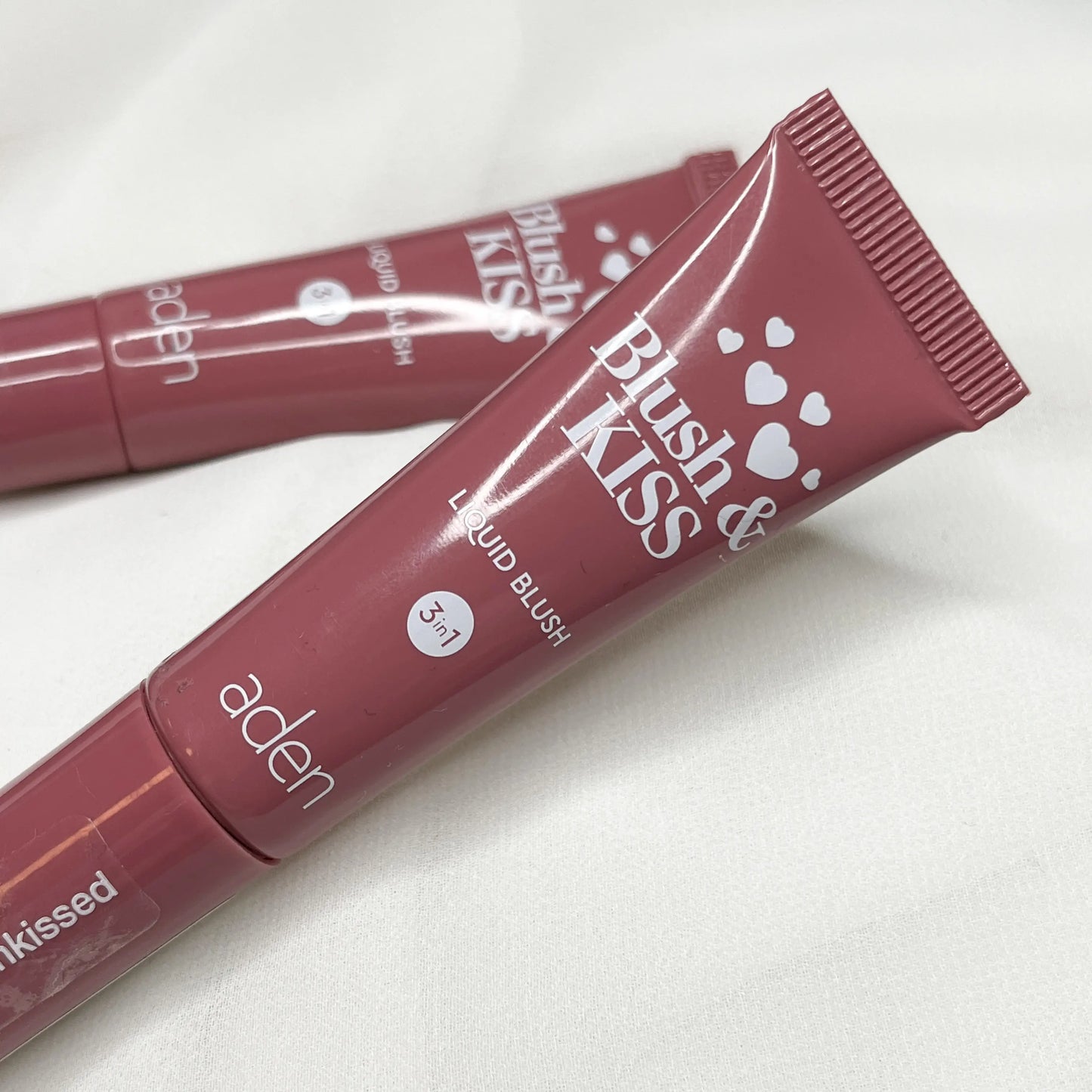 aden cosmetics Blush & Kiss Folyékony Pirosító 3in1